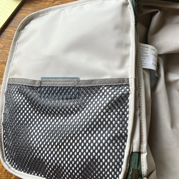 LL Bean Lunch Box. Good condition - Picture 3 of 16